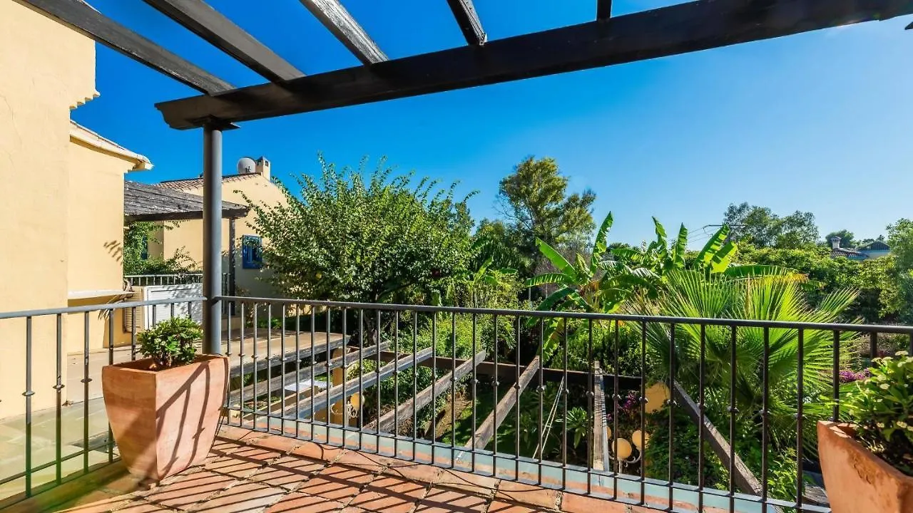 Hébergement de vacances Dream Villa Front Beach Puerto Banus Marbellac